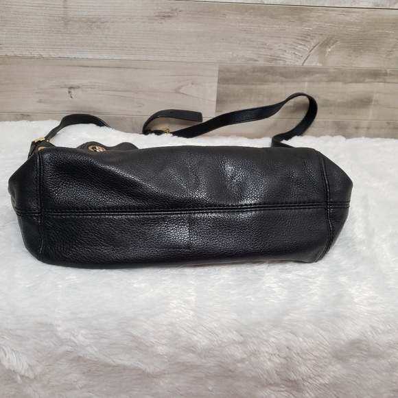 Michael kors purse - Picture 5 of 6